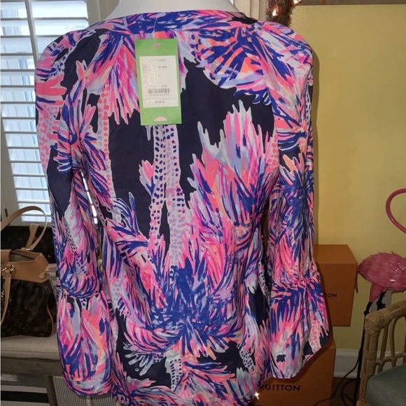 Lilly Pulitzer NWT Matilda Silk Top Bright Navy Palms Up $168 Size XXS - Picture 8 of 8
